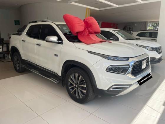 FIAT TORO 2.0 16V TURBO DIESEL RANCH 4WD AT9 FIAT TORO 2.0 16V TURBO DIESEL RANCH 4WD AT9